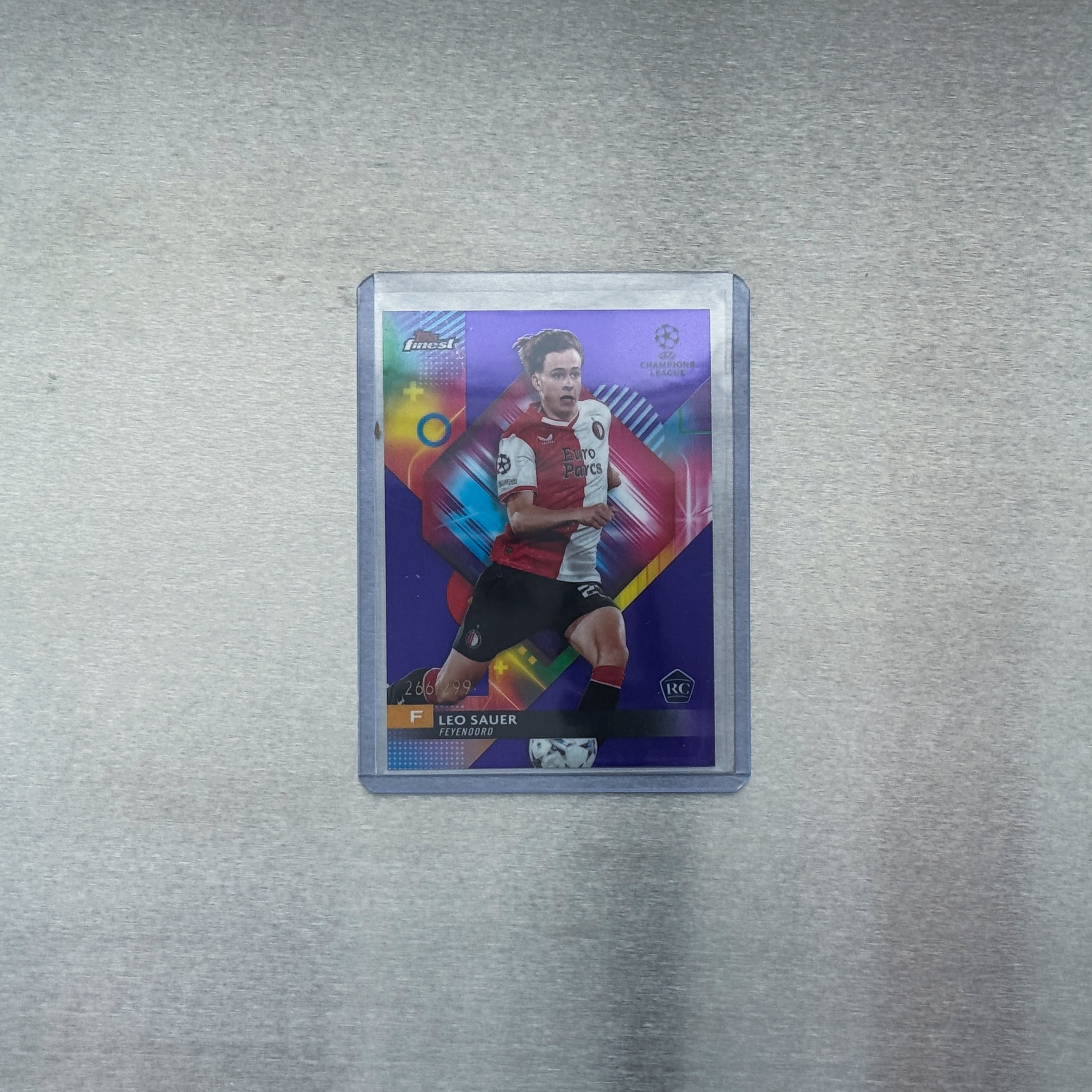 2023-24 Topps Finest UEFA Club Competitions - Feyenoord - Leo Sauer 266/299 purple refractor